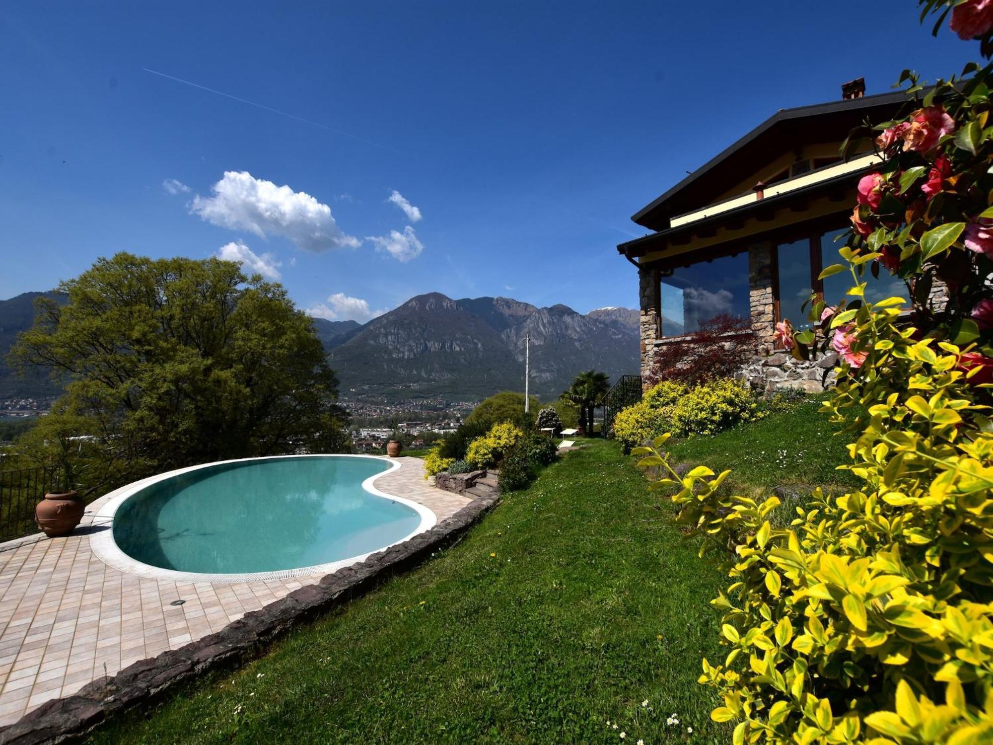 Villa In Pisogne With Pool Garden And Lake View Екстериор снимка