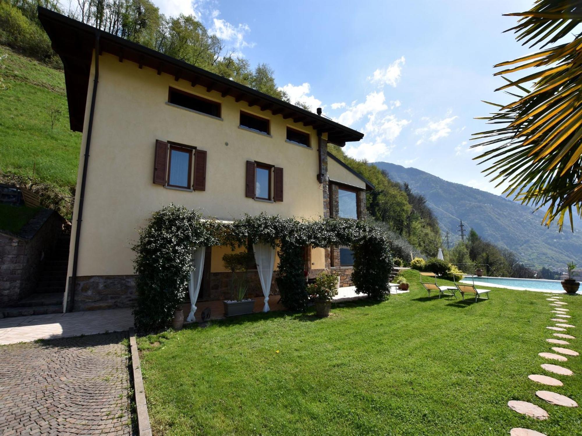 Villa In Pisogne With Pool Garden And Lake View Екстериор снимка