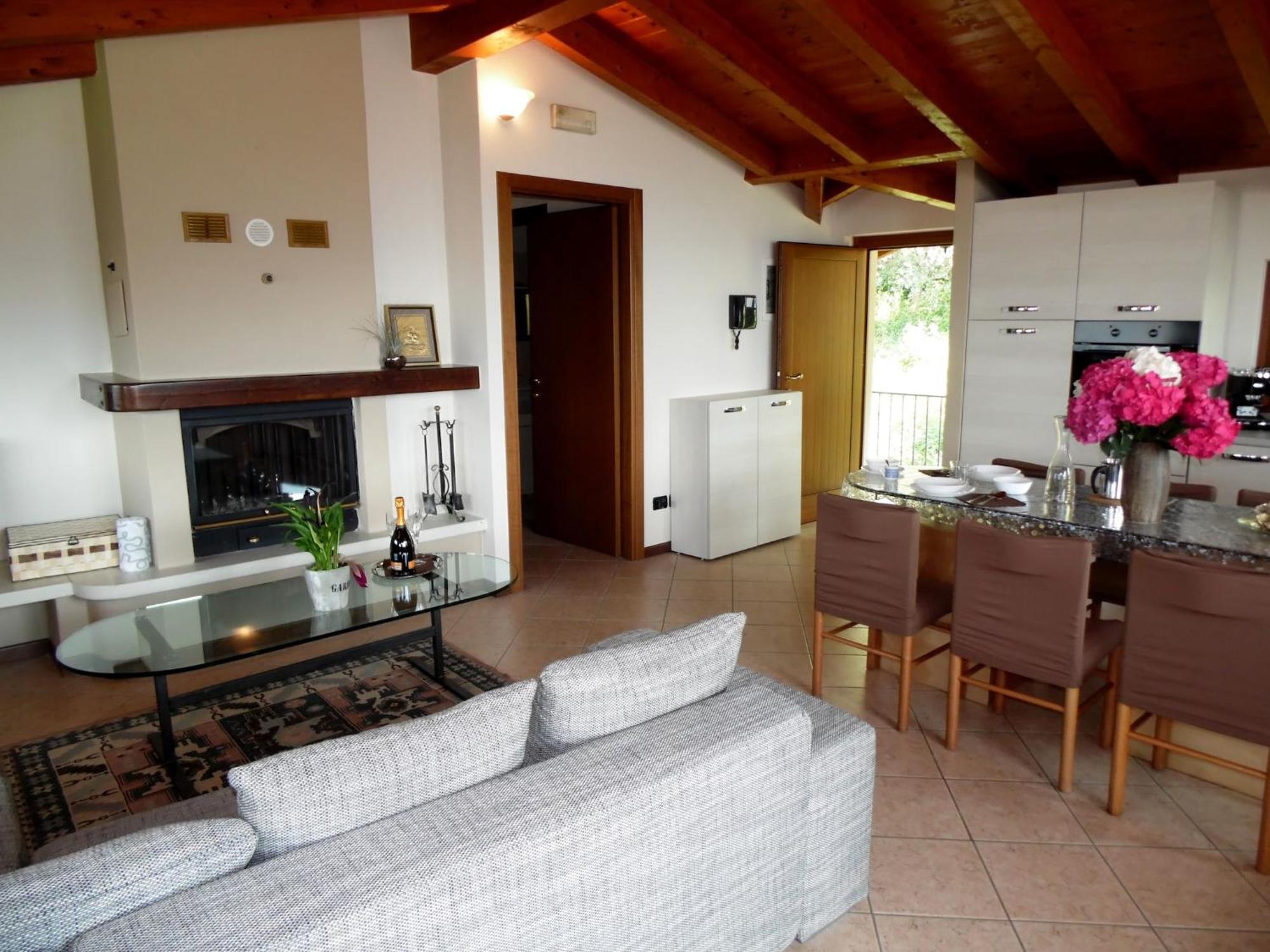 Villa In Pisogne With Pool Garden And Lake View Екстериор снимка