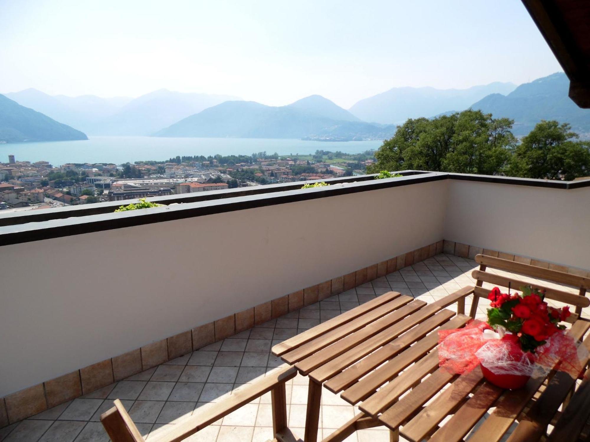 Villa In Pisogne With Pool Garden And Lake View Екстериор снимка