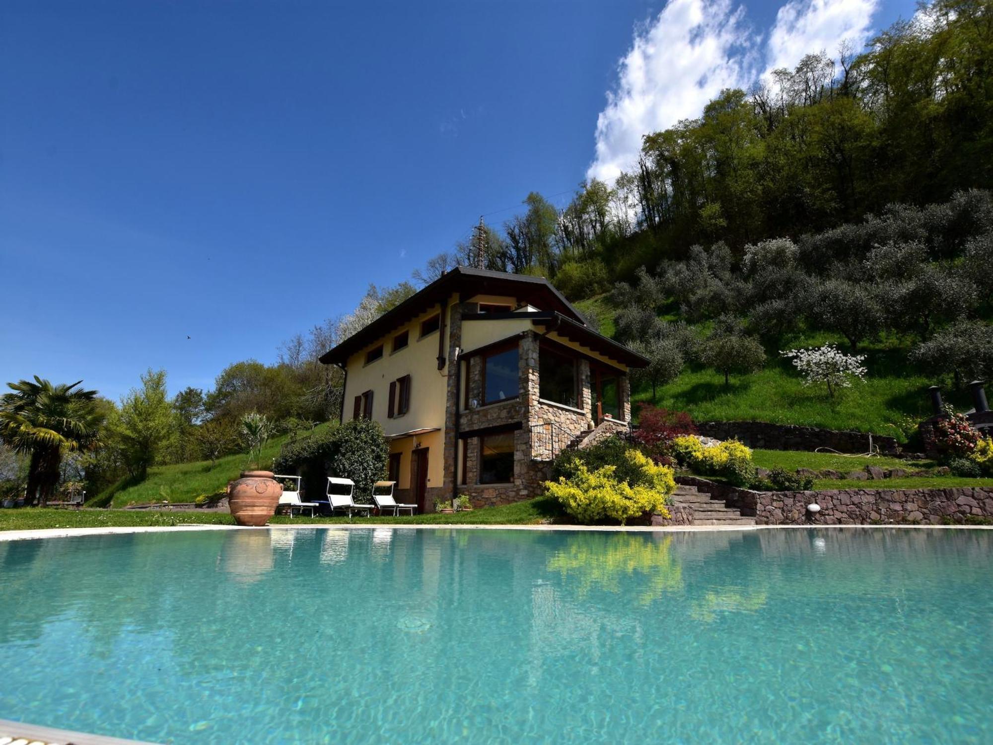 Villa In Pisogne With Pool Garden And Lake View Екстериор снимка